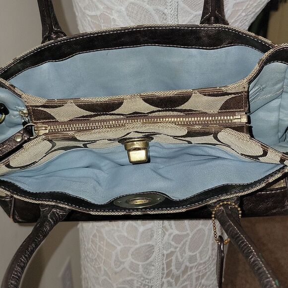 Vtg Coach Signature Shoulder Tote Purse Pockets Pouches Twist Lock Blue Interior - Picture 12 of 16